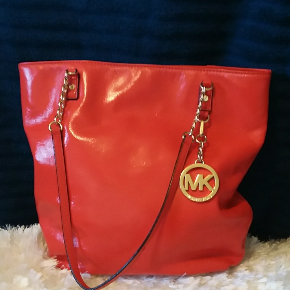 Large tote